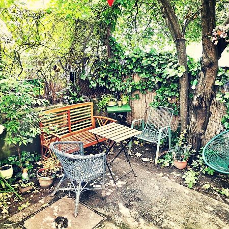 Flat In Historic Villa With Your Own Private Garden, Near City Park Budapeszt Zewnętrze zdjęcie